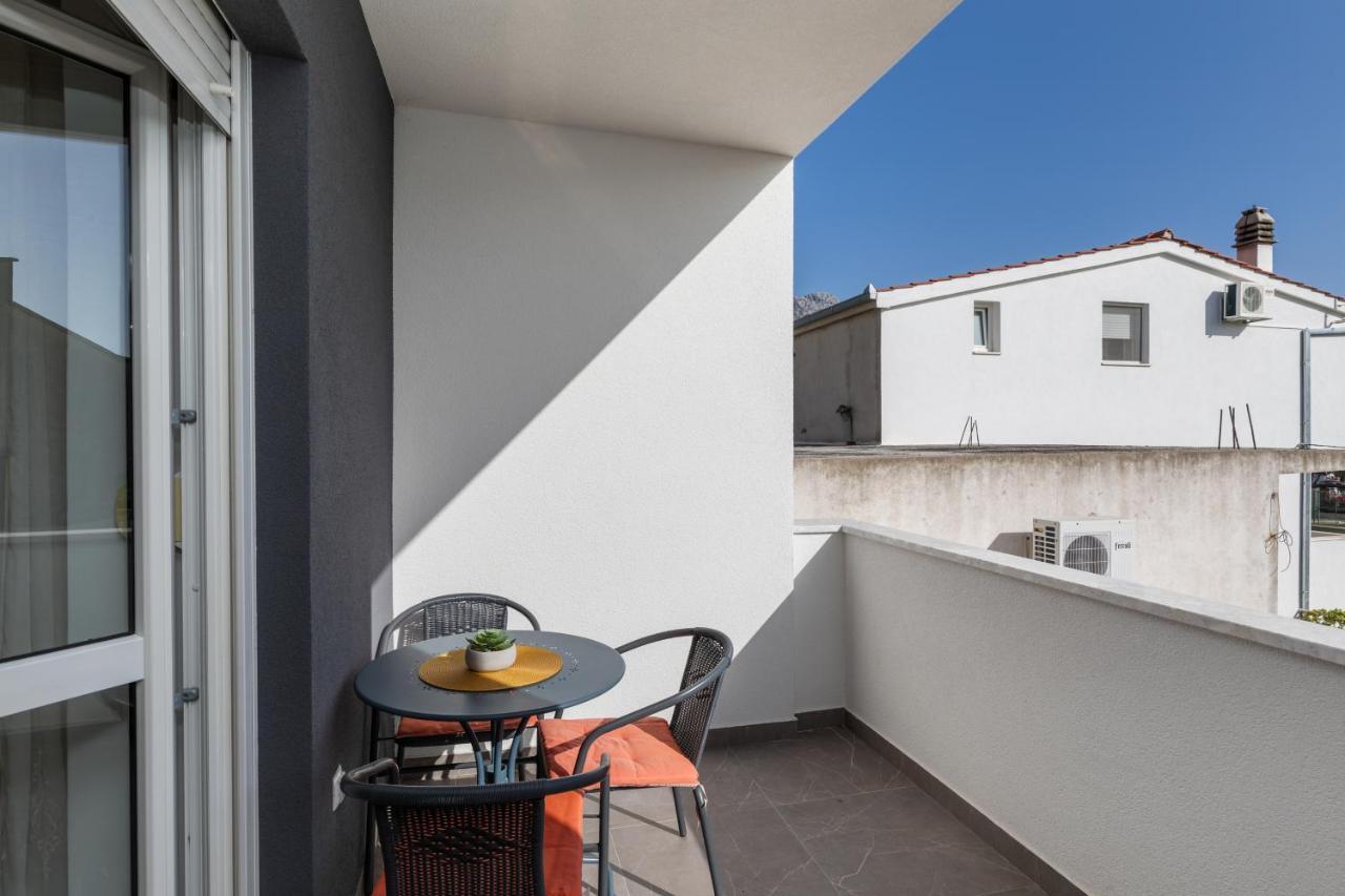Apartments With A Parking Space Omis - 2745 Exterior photo